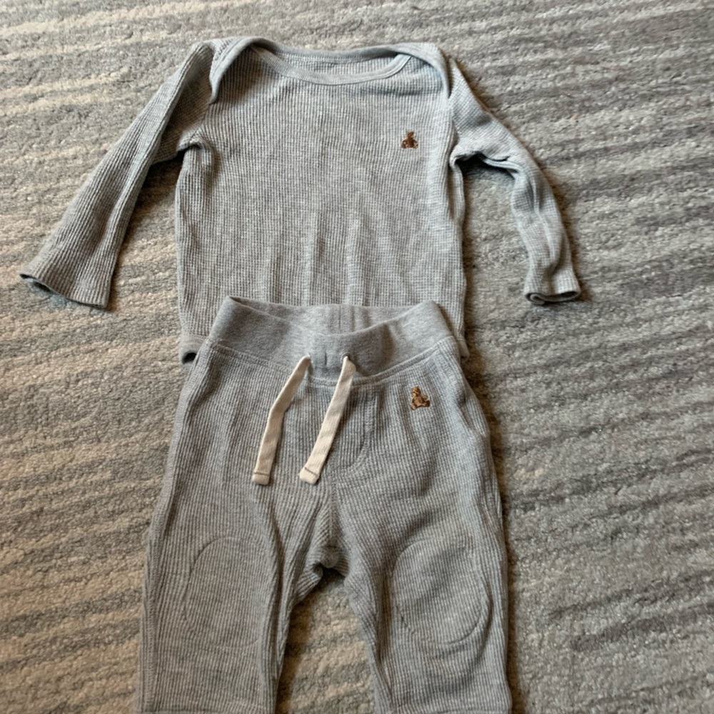 Baby Gap 6-12 month bundle. Outfit and zip up sweatshirt